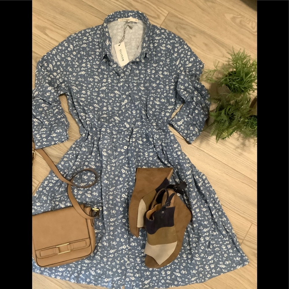 NWT ELLISON FLORAL DRESS SIZE LARGE❤️❤️❤️